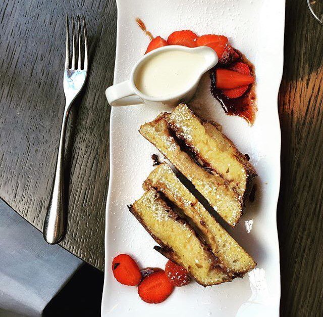 PontSt's tweet image. What's getting you through #humpday? How about a peanut butter and jelly French toast? 📷@t… ift.tt/1Y7YiZT