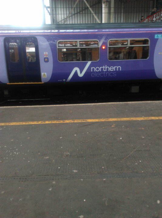 Auriga_ZA's tweet photo. @northernassist @alexhynes still looking good.... #helloelectric https://t.co/A8KpQJPoKU