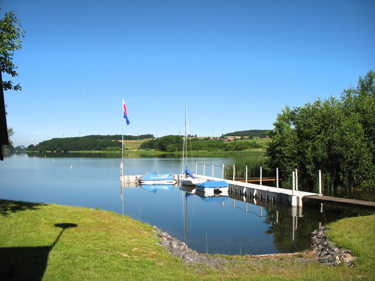 modulardocks's tweet image. Поставляем пластиковые понтоны, конструкция которых включает  отдельные модули высокобортной и низкобортной серии.