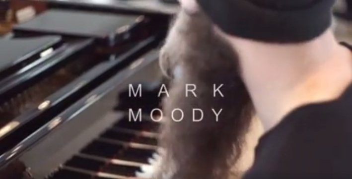 offenBART's tweet photo. Was für ein fantastisches #Cover #thepolice #sting #piano #music #awesome #beard 
https://t.co/gSyULrkcMR https://t.co/65JTP7x1Rd