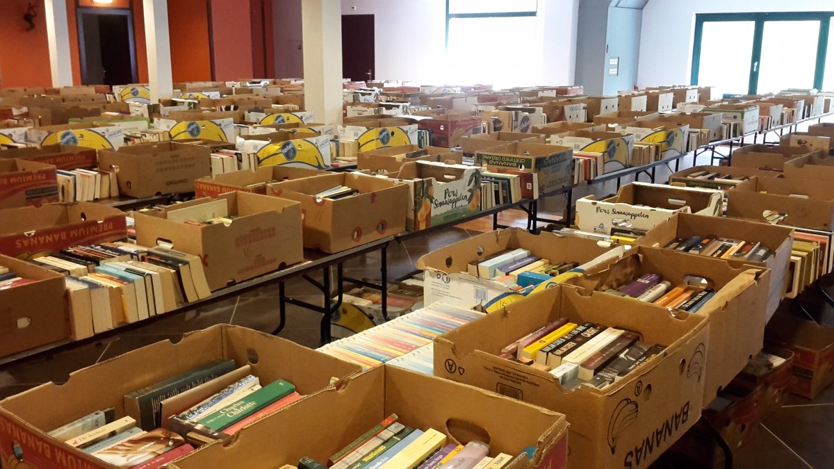 40.000 #tweedehands #boeken staan klaar in <a href="/oudetolhuys/">Het Oude Tolhuys</a> voor #Boekenbeurs #Utrecht. Opbrengst gaat naar <a href="/Tussenvrz/">De Tussenvoorziening</a>.