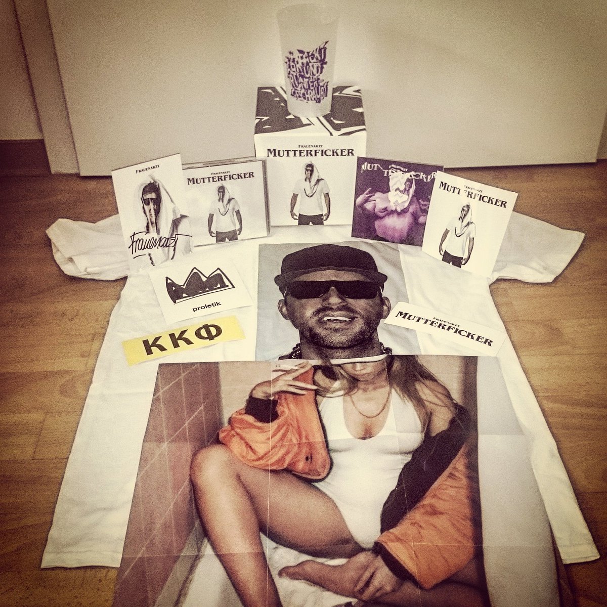 IIVMCMXC's tweet image. Die Post hat ein geiles #Mutterficker Paket von #Frauenarzt gebracht 📦