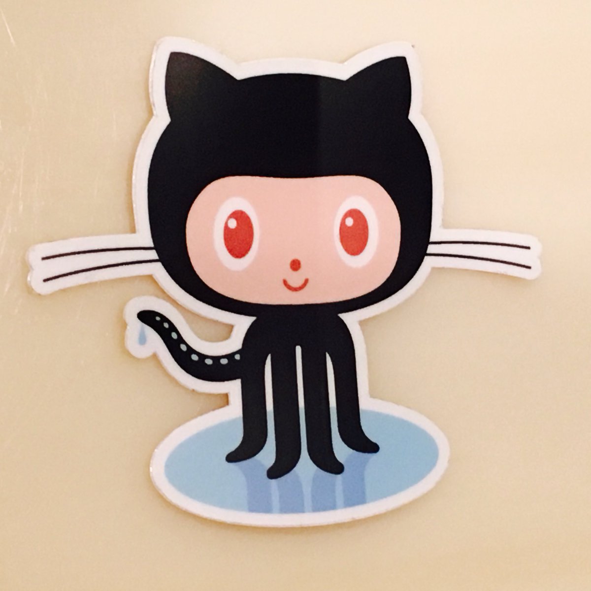 ayatokura's tweet photo. 【decode2016まであと20日】
入手困難なため、ずっと大切に保管しておいた #GitHub の人気キャラクター #Octcat のステッカーを #decode16 の晴れ舞台で使う予定のMacBook Airに貼る事にした。 https://t.co/Uj5TrFvPt5
