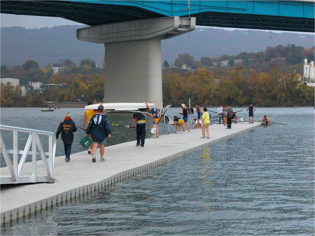 modulardocks's tweet image. Низкая надводная часть обеспечивает удобную посадку/высадку с
вашего судна. Устойчивая к УФ излучению конструкция.