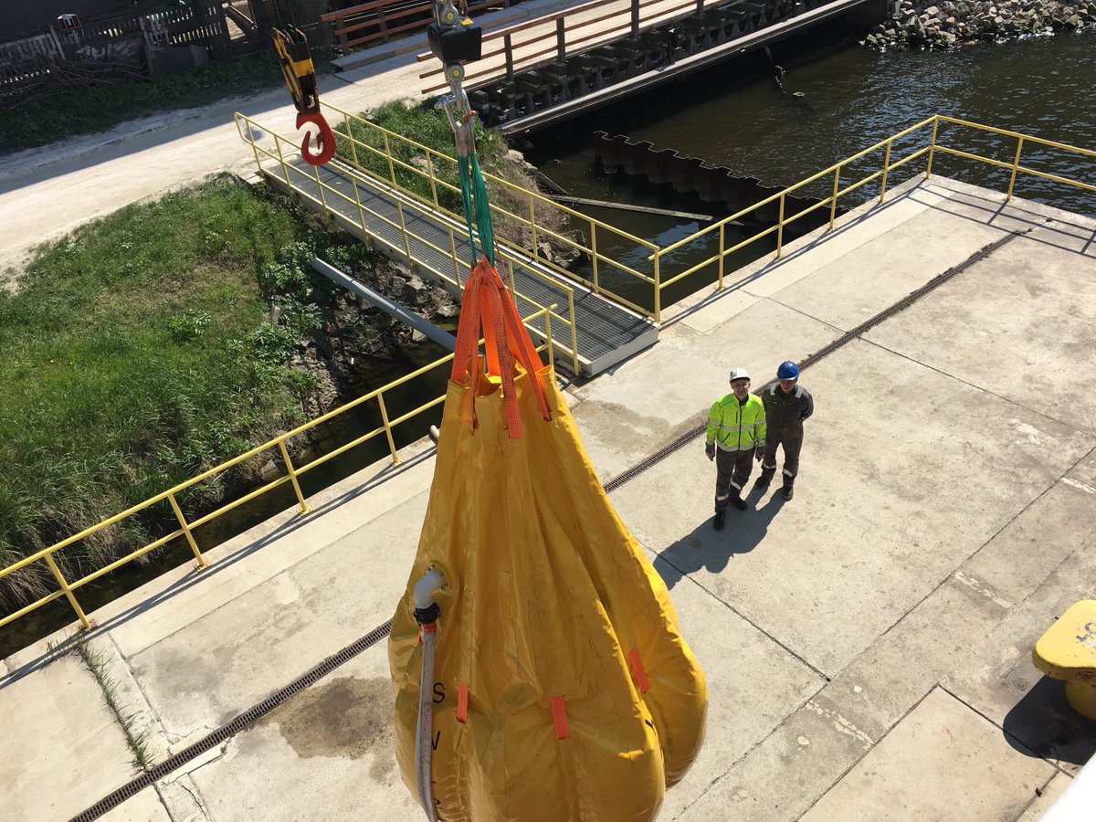 Beside engine repairs Vasco has completed another project in field of load testing of deck cranes and MOB davit.