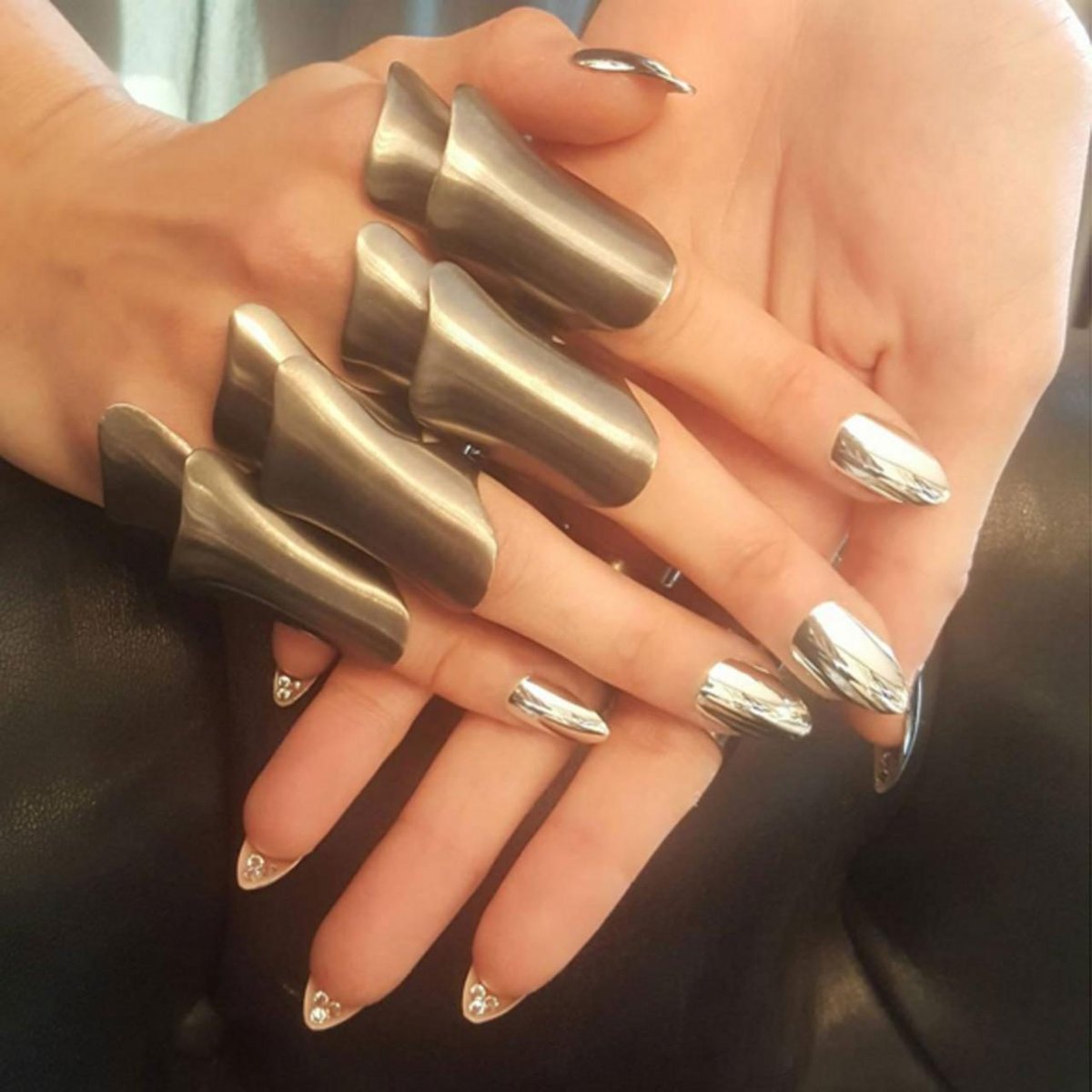 Gigi Hadid's $2000 manicure and other crazy, costly celebrity beauty fixes telegraph.co.uk/beauty/people/…