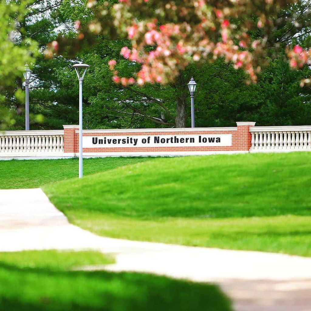 UNI_Admissions's tweet photo. Have a great day Panthers! #unirightfit https://t.co/ZGYi5XJMej