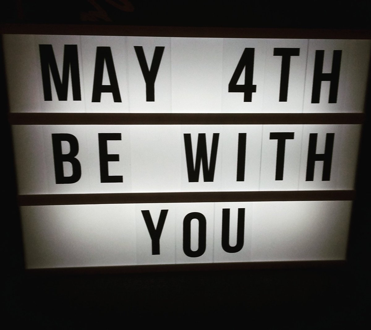 geeks_chic's tweet photo. #MayThe4thBeWithYou #starwars #starwarsday #lightbox #chicgeeks #startup #nerdyandnice #film https://t.co/qDYTqKjWeK