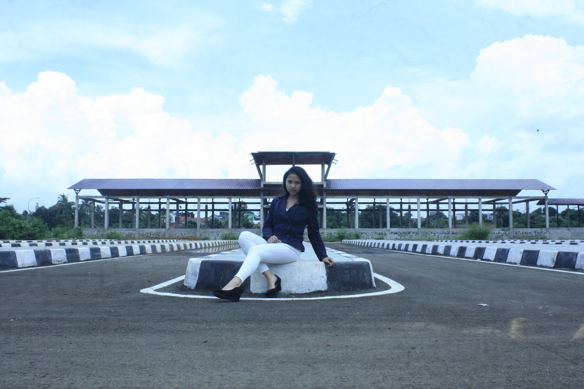 model of hunting kemang // ig: huntingkemang