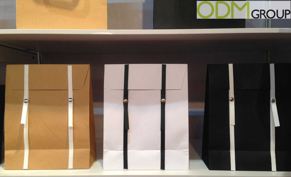 marketing_gifts's tweet image. Absolutely love these paper bags! buff.ly/1T0ASYh #paperpackaging #promopackaging #promoitem #marketing