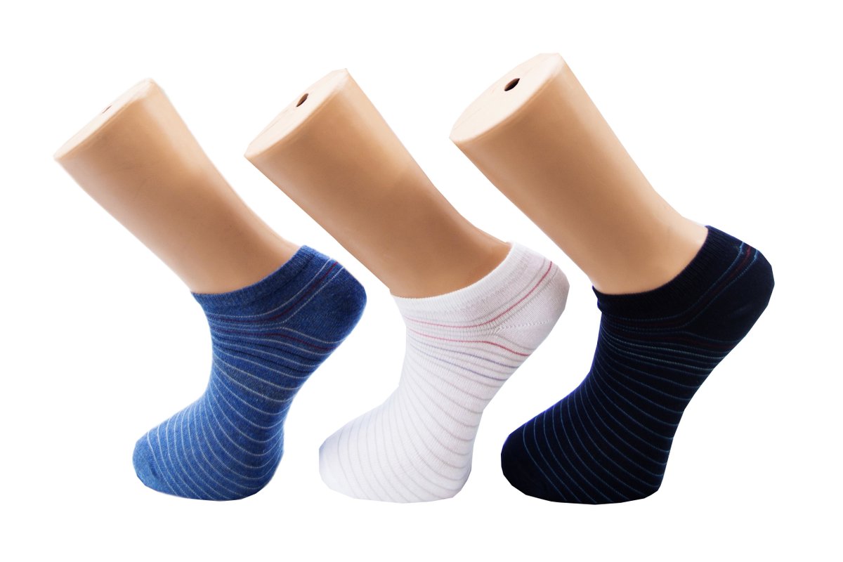 Traclist's tweet photo. We love this set of trainers/ankle socks by Allsocks
This set of three sells N1,700
Buy now: https://t.co/KxrvffNUFM https://t.co/HvBO5hdehm