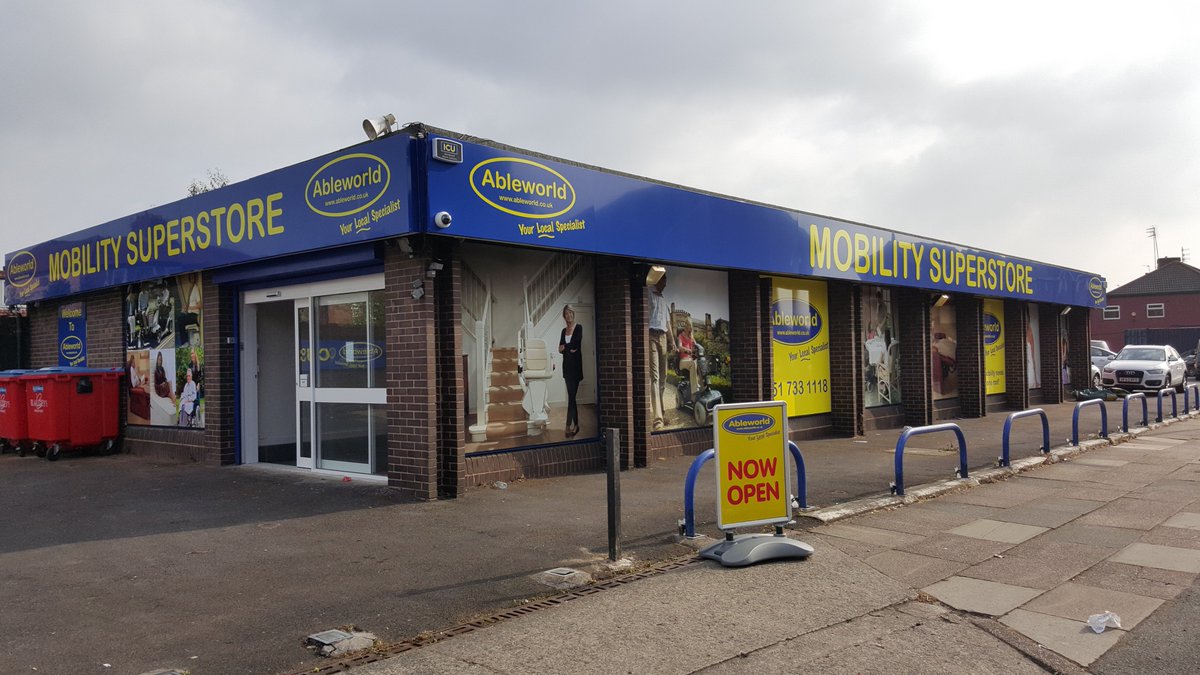fusiongraphixuk's tweet photo. #BizHour https://t.co/AovqL8Z6cU call 0151-644-7400 signage, livery, laser engraving, promotional material https://t.co/vOfcOdRaxw