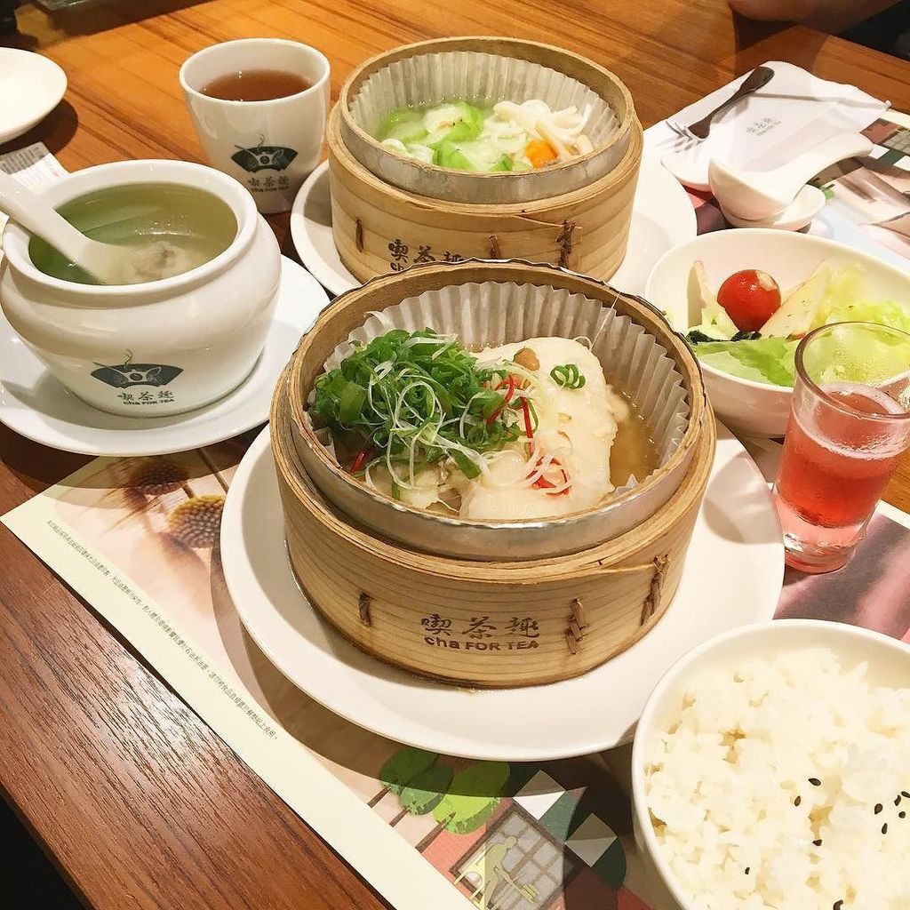 吃飽飽的喫茶套膳👵🏼
·
·
#taiwan#tea#traditionalfish#soup#mushroom
#wonton#love#eat#yum#vscotaiwan#桂香珍魚#包種香蕈絲瓜#茶香雲吞湯#抹茶冰淇淋奶綠#…