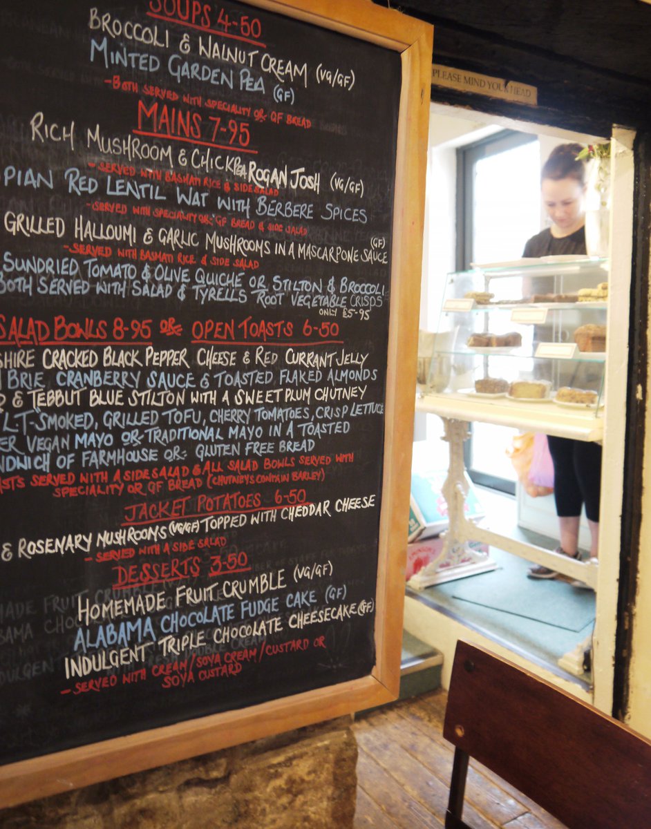 MunchMagazine's tweet photo. We tried out Pimento Tea Rooms in #Lincoln. It's great for vegans and vegetarians to try something new! #Munchers https://t.co/QPKMa7jrtm