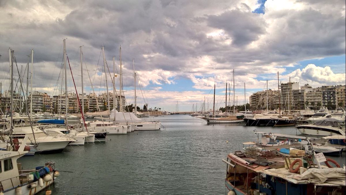 YiotaFilou's tweet photo. Piraeus Cloudy #peiraeus #Passalimani #Greece https://t.co/FGpwXsZGz4
