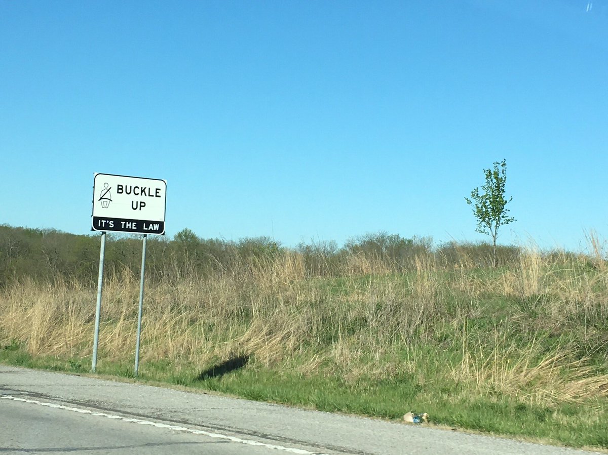 Lorraine_Heath's tweet image. Was aiming for a pic of welcome sign as we crossed state line. Might b time for eye exam. #PhotoFail