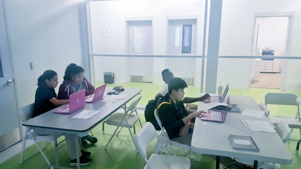VinceRando's tweet image. A parent sat in on our class yesterday and ended up working right alongside her daughter #cityofcode #community