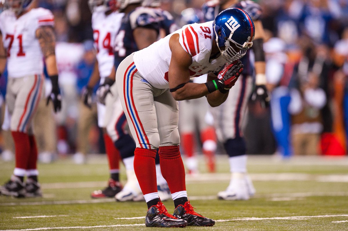 SportsCenter's tweet image. Former NYG/OAK DE Justin Tuck to sign ceremonial 1-day contract &amp;amp; retire a Giant on Friday. (via @DanGrazianoESPN)