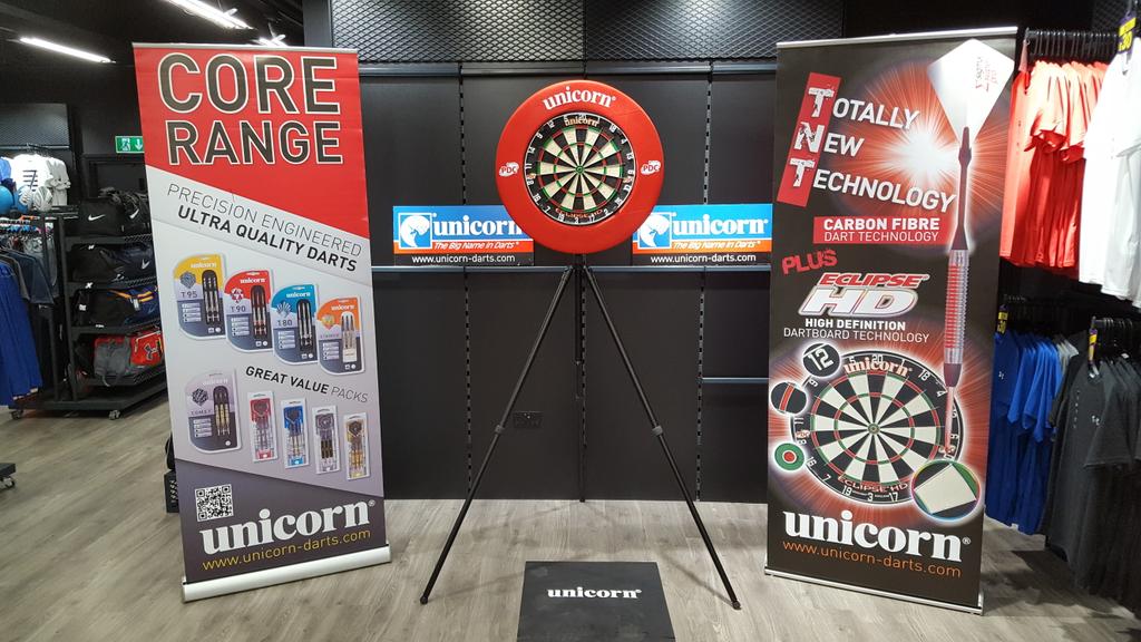 UnicornDarts's tweet photo. All set &amp; ready to go @DWSportsOnline in Manchester with @GaryAnderson180 @JamesWade180 &amp; @Raybar180 - join us 4pm! https://t.co/j0QB8UgBp7