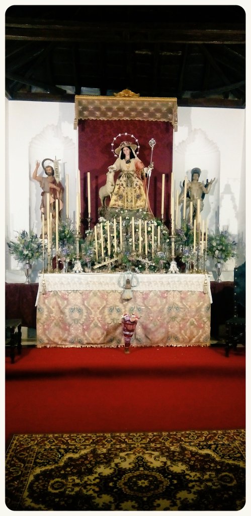 zalajegonca's tweet photo. La ermita en mayo https://t.co/iOxC34MczS