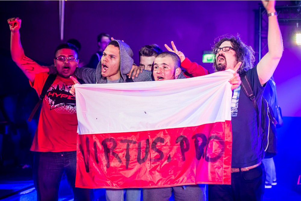 LordFalamon's tweet photo. @paszaBiceps Even though you didn't win Gfinity, we still love you Pasha and VP! @TeamVirtuspro https://t.co/NUcUghxur8
