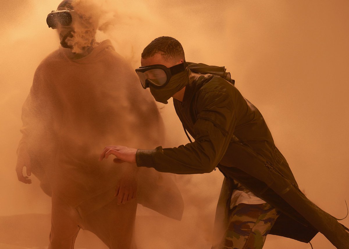 Maharishi takes on the desert in this awesome SS16 editorial! @maharishilondon

stylenoir.com/maharishi-ss16…