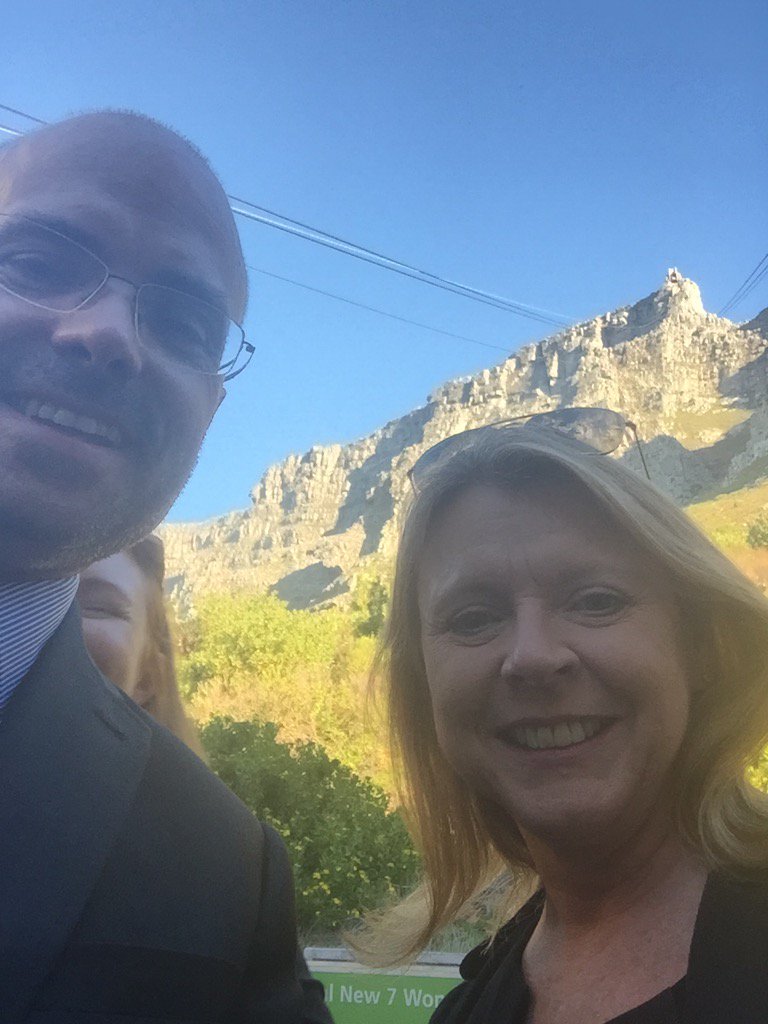 pgrsmith's tweet photo. @NesbittJln @charleneint at #tablemountain https://t.co/SEIbv8vepj