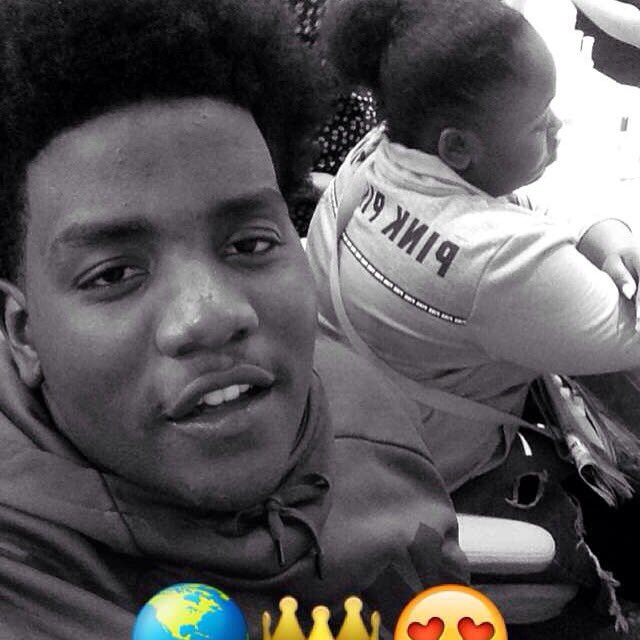 bobster_12's tweet photo. The love of my life 🌎👑😍@Prxncess_Maari https://t.co/lcgPOhn9Cn