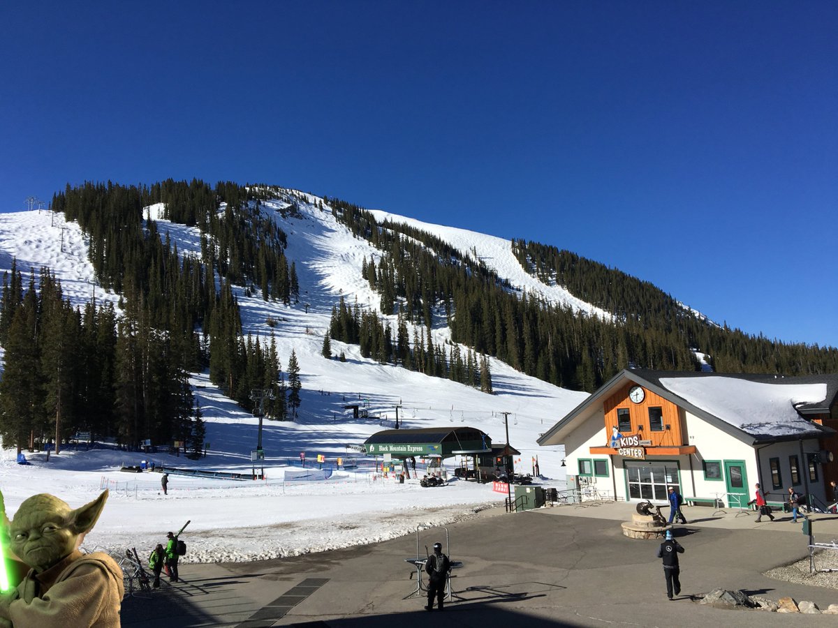 Arapahoe_Basin's tweet photo. The spring skiing is strong with this mountain. Ski or ski not, there is no try. #MayThe4thBeWithYou https://t.co/Qh6OcUPdbN