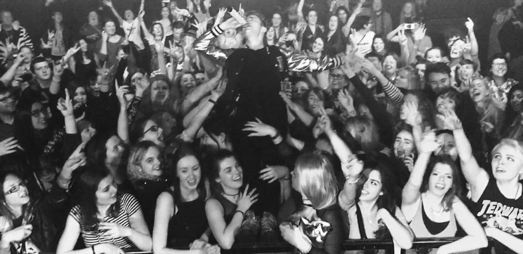 planetjedward's tweet photo. Floating on clouds with everyone's support! Jedward Concerts Rock with all of you https://t.co/CTXzdDkxNc