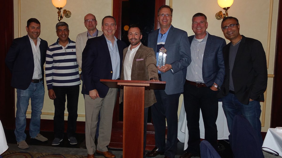 ktinalumsden's tweet photo. Congrats to Doug and the team @consultparagon winning EMC Best Digital Transformation Award #MMTM16 #EMCPartners https://t.co/lHOENgBobm