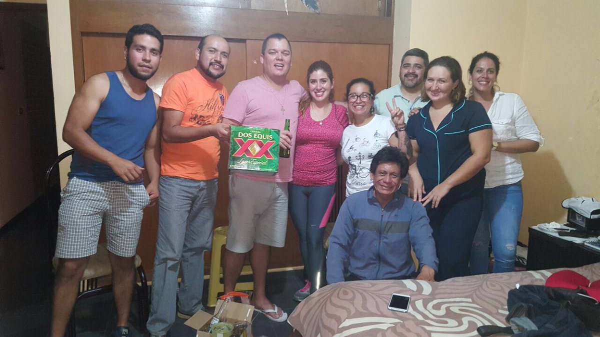 cesar1979251's tweet photo. @Ftv_MatutinoEx   saludos desde xalapa y con la Banda Biker y visitando a la enfermita https://t.co/jTAtlIVOZ1
