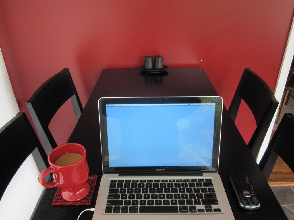 mast_mobile's tweet photo. Productivity Unmoored! - 5 Benefits to Replacing Your Desk Phone https://t.co/5ntvAH2jnf https://t.co/4Uimfvaq9j