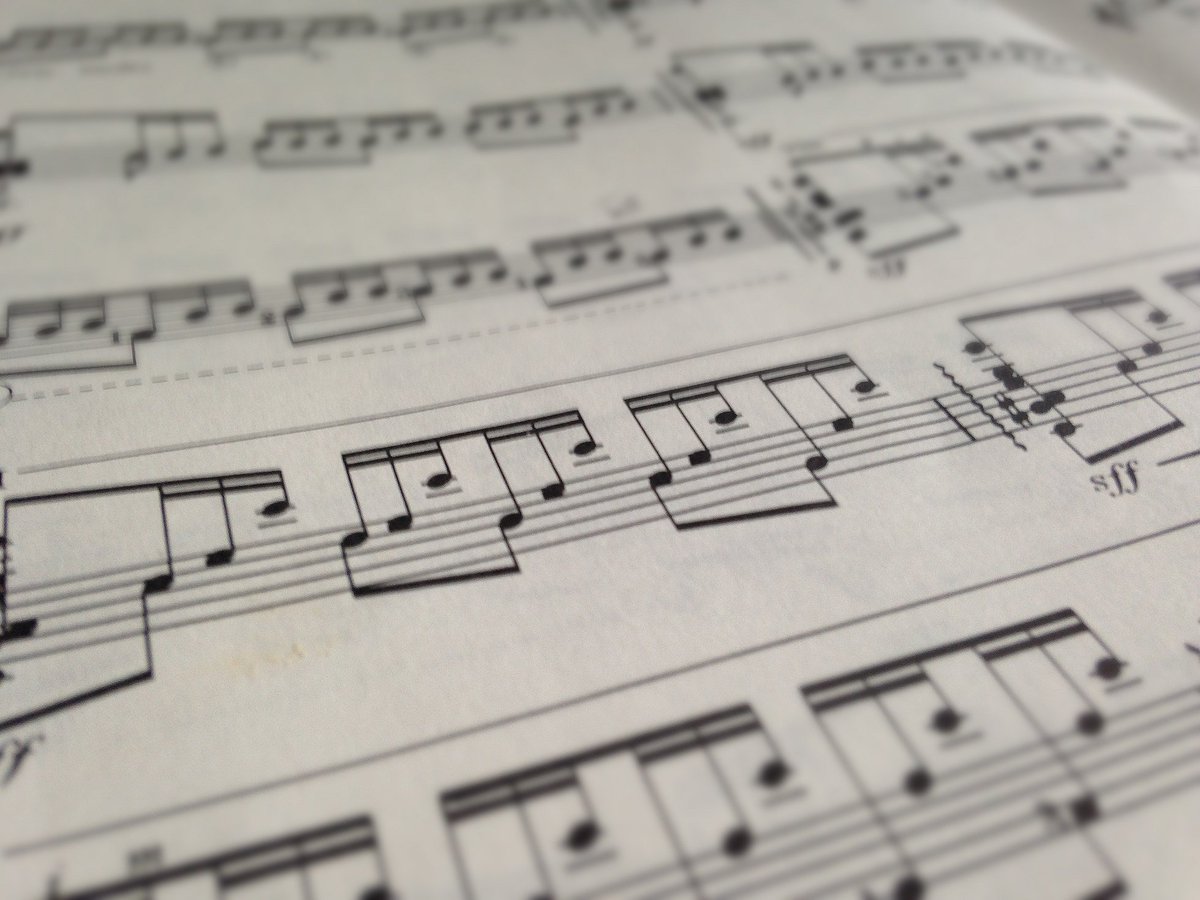 Internat. Konzertereignis am #europatag in #Kassel: „Der fliegende Teppich"  bit.ly/KonzertGegenTe… (mic) https://t.co/5vkD8nB98i