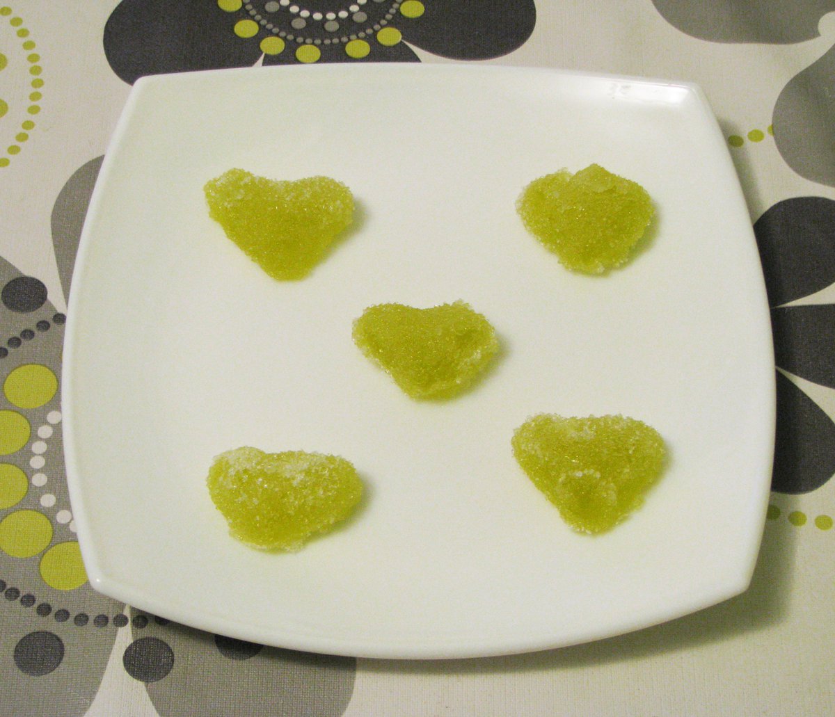 RCocinillas's tweet photo. If you want to surprise your guest in the dessert, try these gummies of olive oil https://t.co/kL26aA6WSB https://t.co/8hygldMh4Y