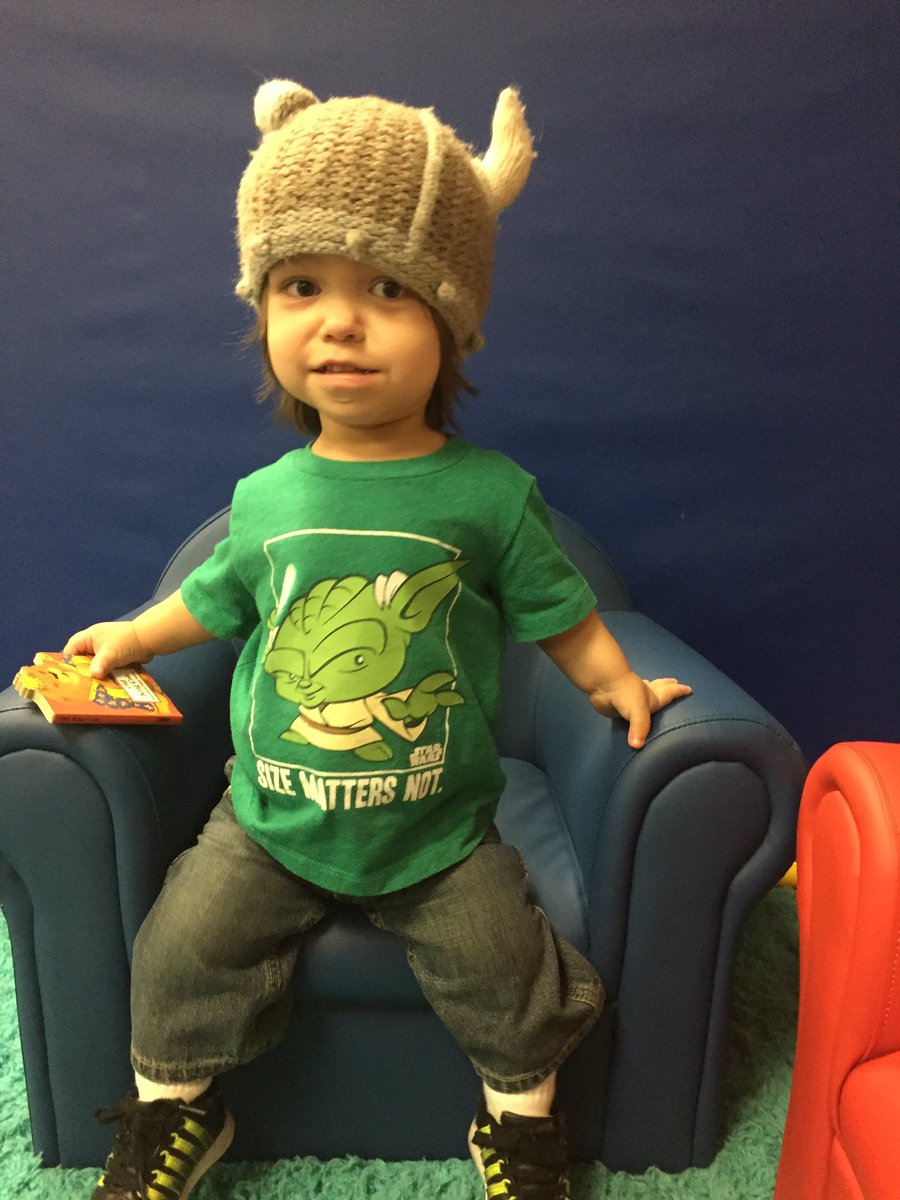 theSMECEC's tweet image. Reading time on a comfy couch!! @theSMSD #team512 #SMISC