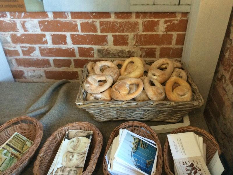 MoscowEscape's tweet image. Вкусные путешествия: топ-5 "сытных" мест☕️🍰🍰🍰🍭

🍧 музей русского десерта в Звенигороде… t2p.pw/ULYlRmRptI