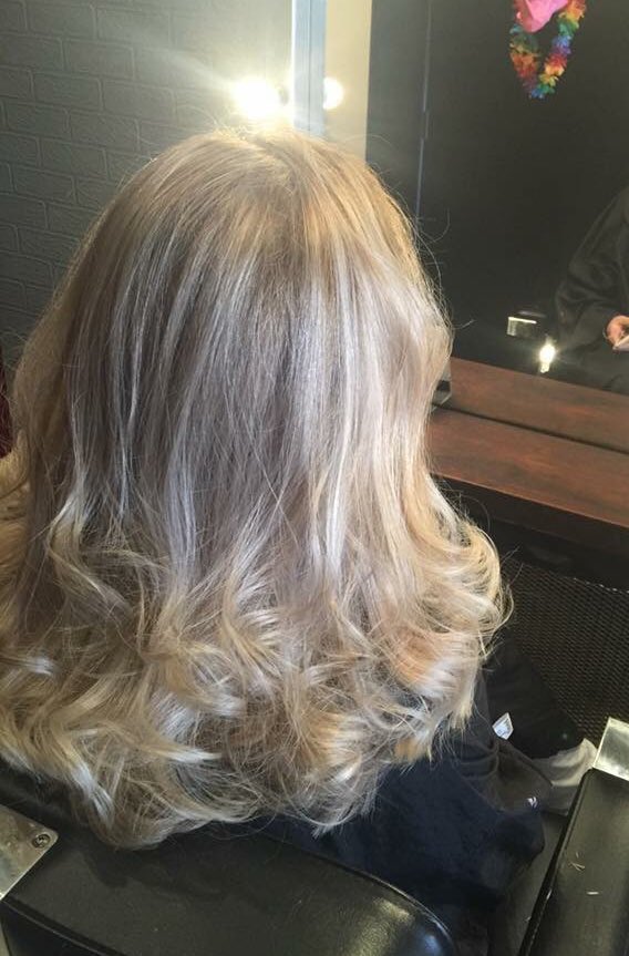 RehabHairStudio's tweet photo. Amazing first day for our new stylist Keeley! And some even more amazing hair created! This girl knows her ombré 😍🙌 https://t.co/tLJrWnCukH