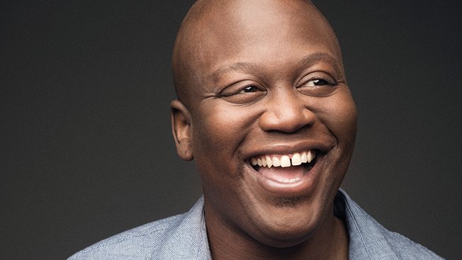 Adweek's tweet photo. How Unbreakable @KimmySchmidt’s @TitussBurgess turned 'Peeno Noir' into Pinot noir: https://t.co/ZT5rsKeBfC https://t.co/QmRbqoStKi