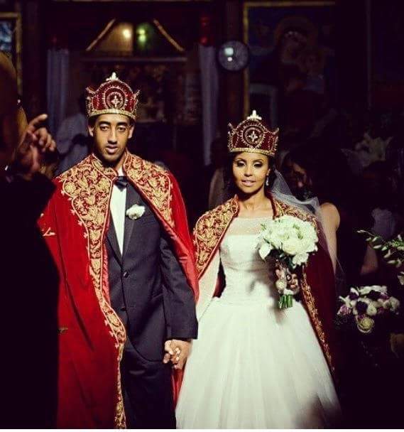 ImaniAmrani's tweet photo. These are traditional clothes at Ethiopian weddings. Now I need to see an Ethiopian marry an Algerian in a karakou.. https://t.co/EsxuNfLF5c