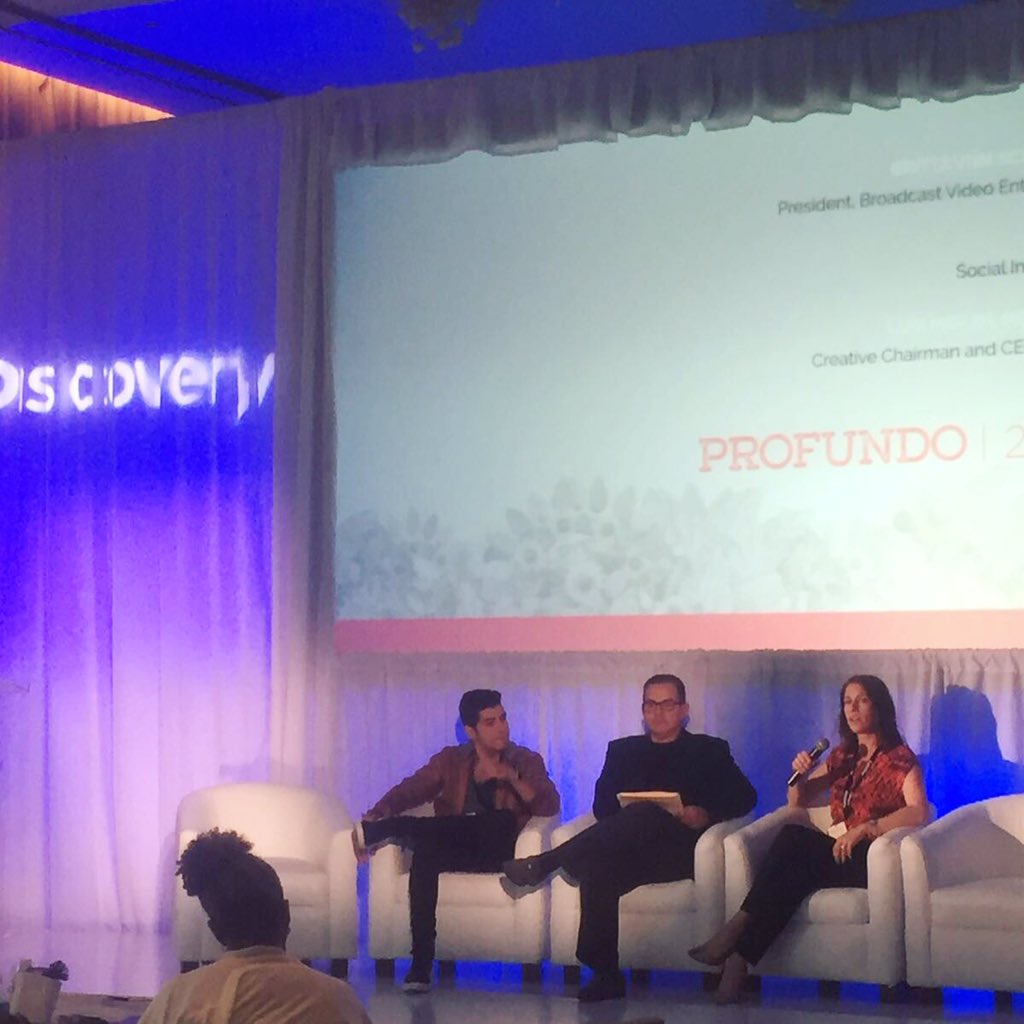 LatinWENews's tweet photo. #Influencer @bully at #Profundo16 with @DiscoveryenESP! 👏🏻 https://t.co/5Wg1hM2LeN