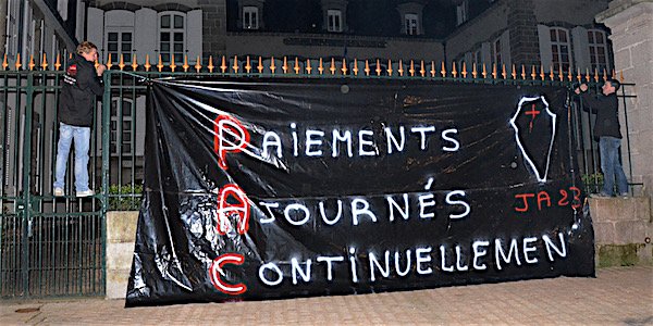 Agryco_com's tweet photo. Le retard des aides #Pac2015 à l'origine de #manifestations d'#éleveurs v/ @WikiAgri https://t.co/VHFrF2g2uL https://t.co/1S6Yzs6tnt