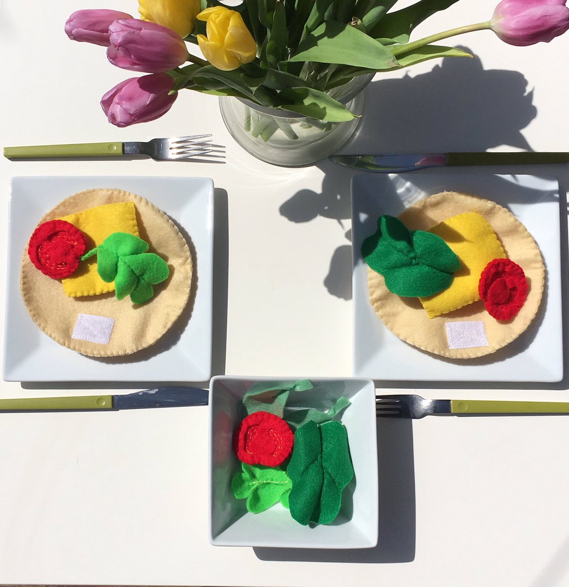 lot_treasures's tweet photo. #TheCraftDome playing around with felt food today https://t.co/0pK4RTum2u https://t.co/pAygSWXHZ6