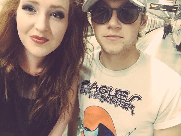 1Dir_Worldwide's tweet photo. Londonの地下鉄でのNiall🙈 https://t.co/T3dDfs9Lbv