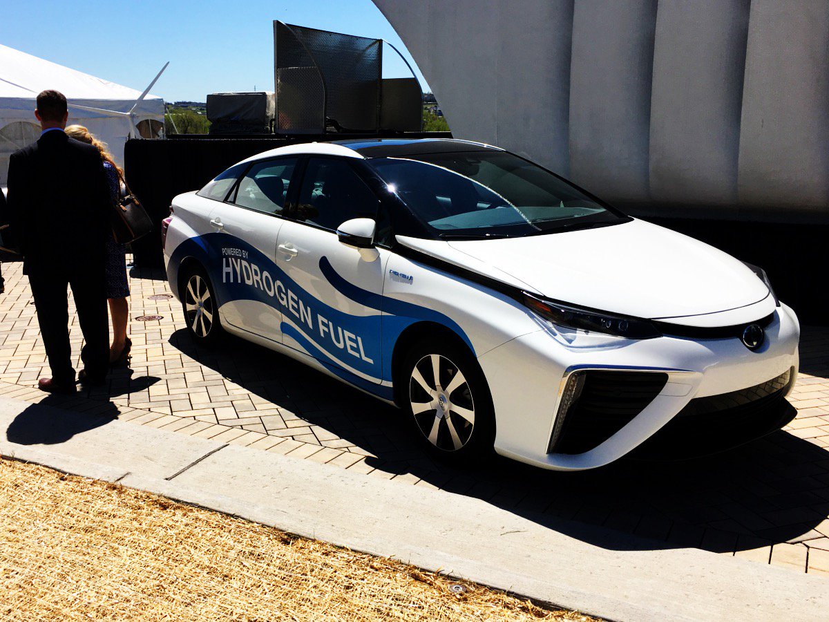NatLabRockies's tweet photo. NREL's #hydrogen powered @Toyota Mirai is on display for @energy #NationalLabs #labimpact summit attendees https://t.co/oXUn9ony09