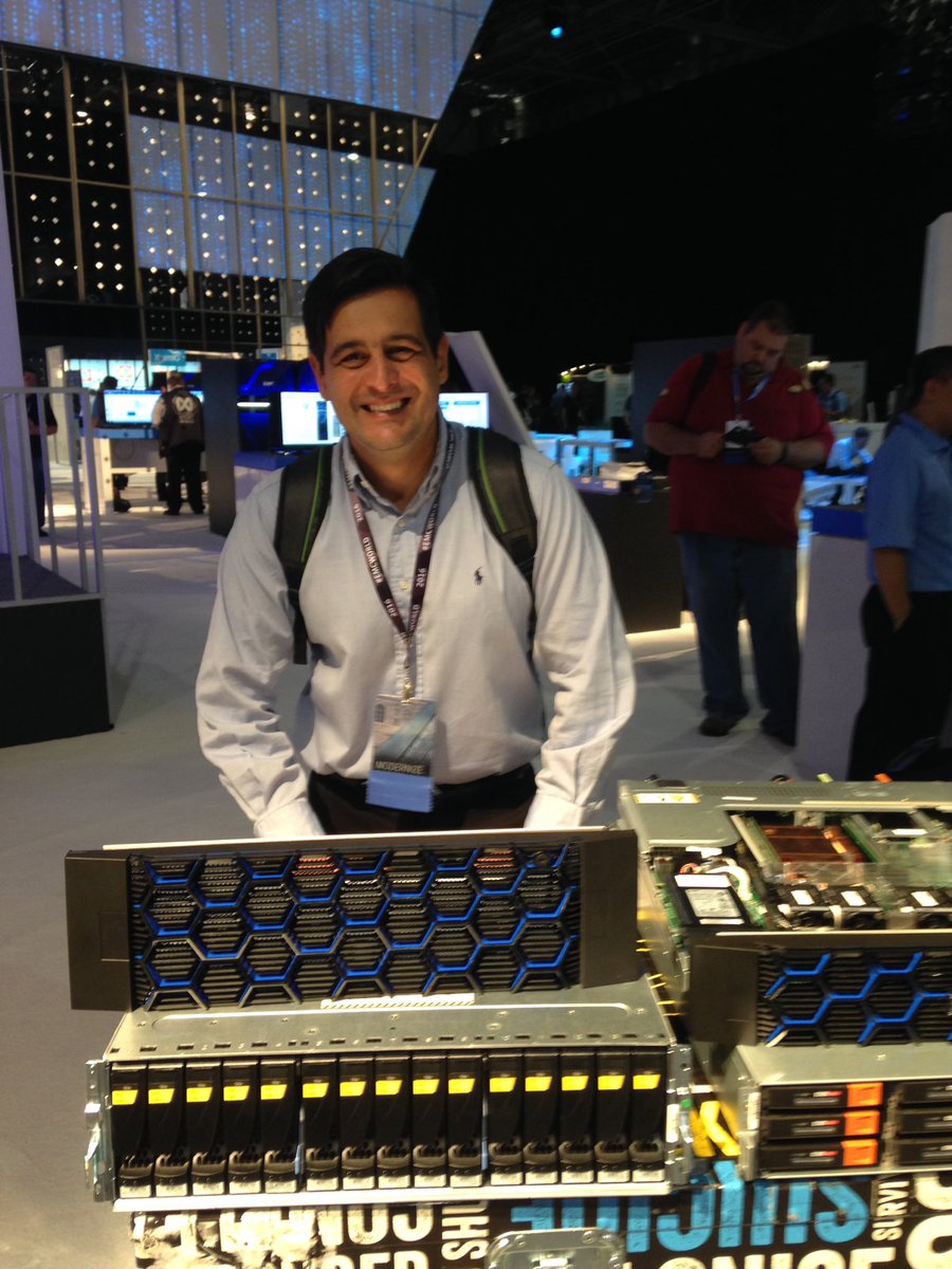 vGazza's tweet photo. #UnityStorage has the second most beautiful front bezel in #EMCWORLD. Got beaten by #ProjectNitro. https://t.co/zNwOZRQvoc