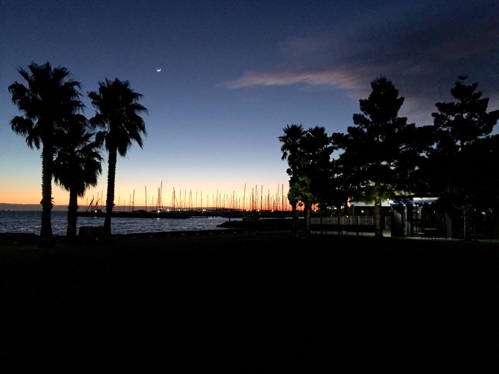 gerrycam2000's tweet photo. Sun is coming up over our knock of cash location @TheTodayShow https://t.co/wPszKeHJMN