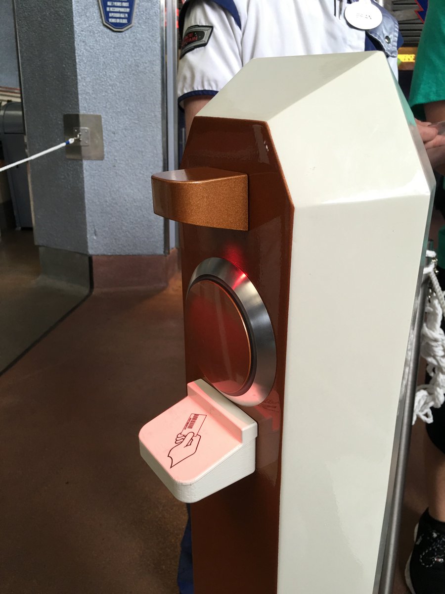 Dustysage's tweet photo. Fastpass+ testing at #Disneyland space Mountain today.  @disneybysteph https://t.co/WSHfYQVo6Q