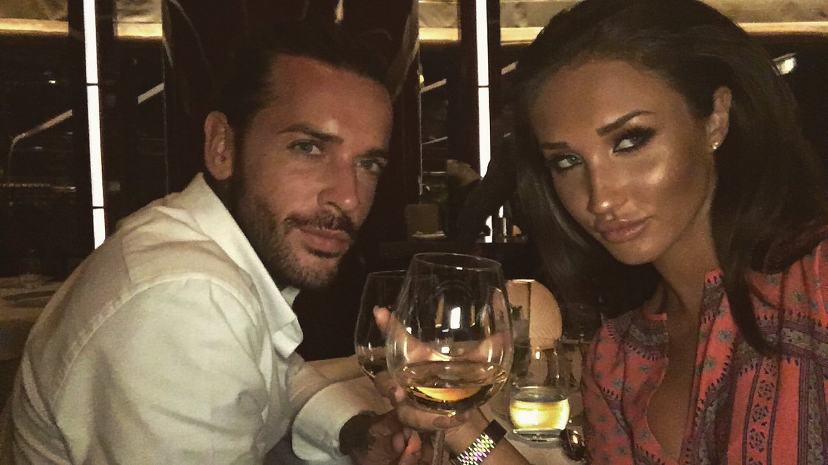 Megan_Mckenna_'s tweet photo. 🍸🍸 @P_Wicks01 https://t.co/6hCtKTNecd