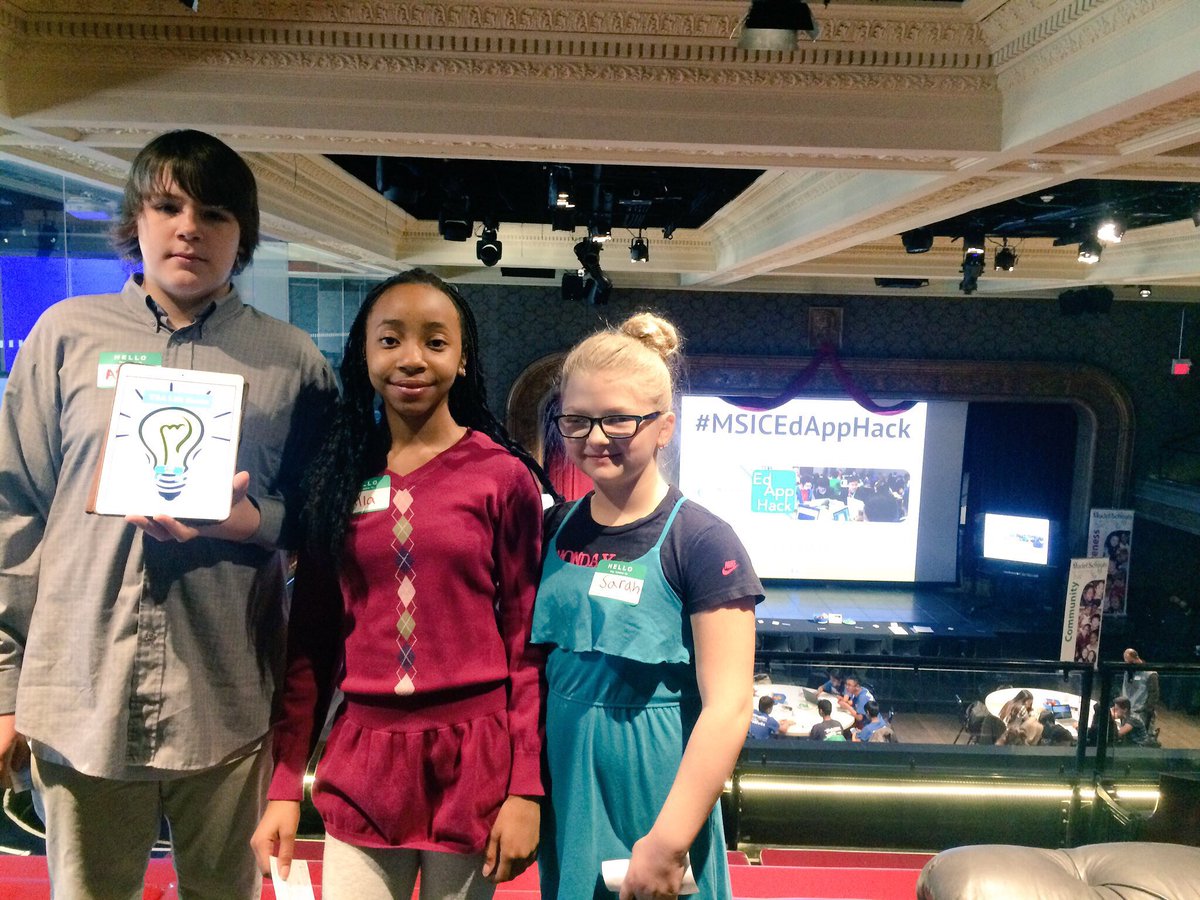 SharlaFalodi's tweet image. Proud of TSA Life Hacks for their three-way FIRST PLACE win at #MSICEdAppHack! @ErikaLloydtdsb @WR10FOS @TDSBFNST